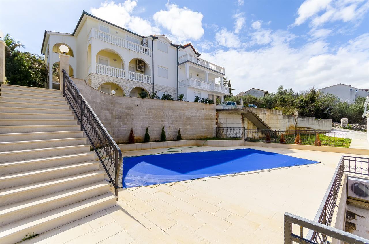 Apartments Krusica Трогир Экстерьер фото