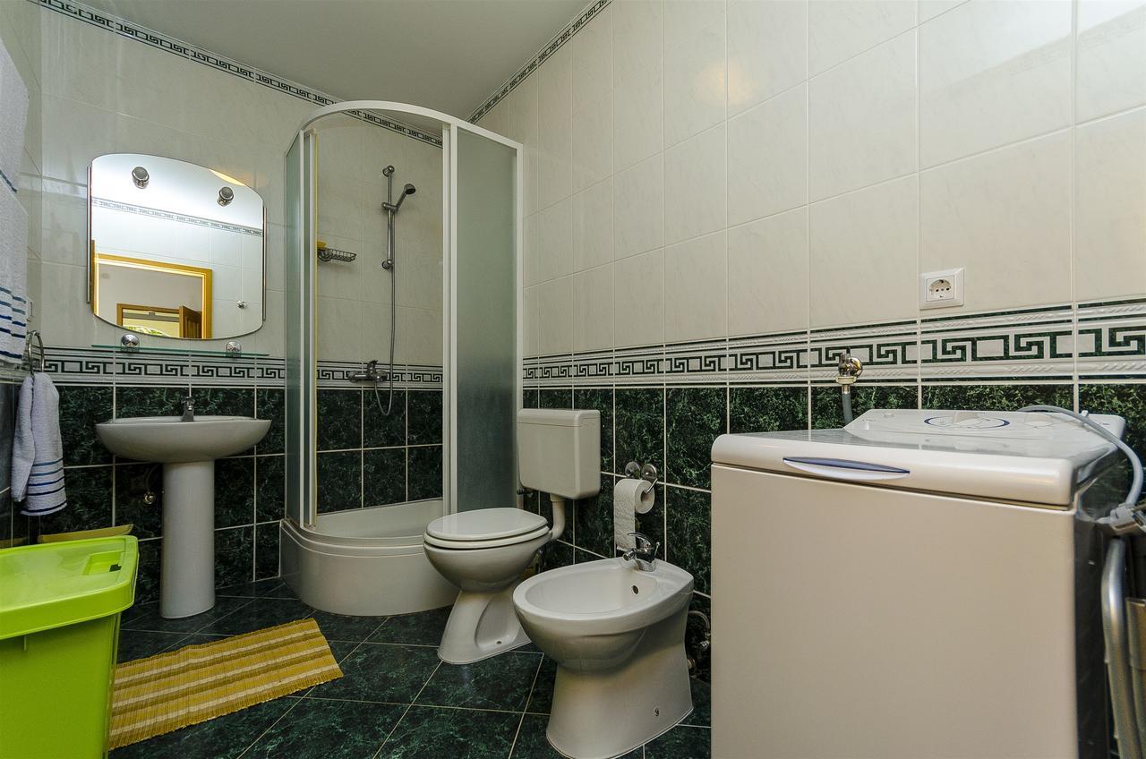 Apartments Krusica Трогир Экстерьер фото