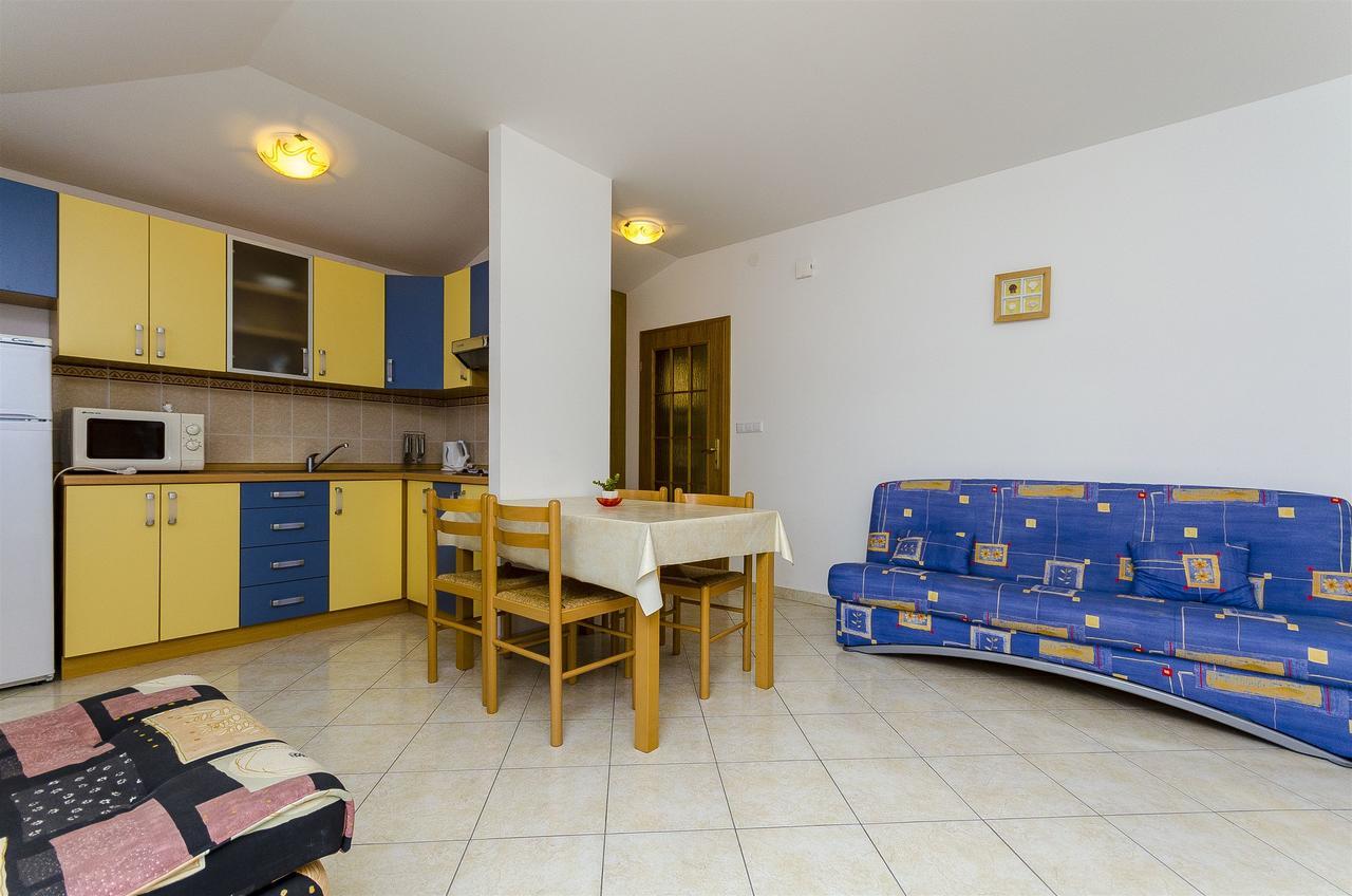 Apartments Krusica Трогир Экстерьер фото