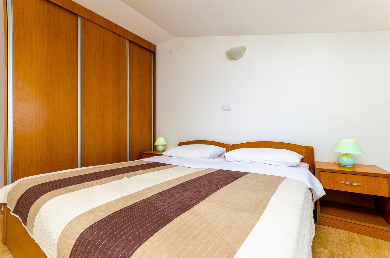 Apartments Krusica Трогир Экстерьер фото