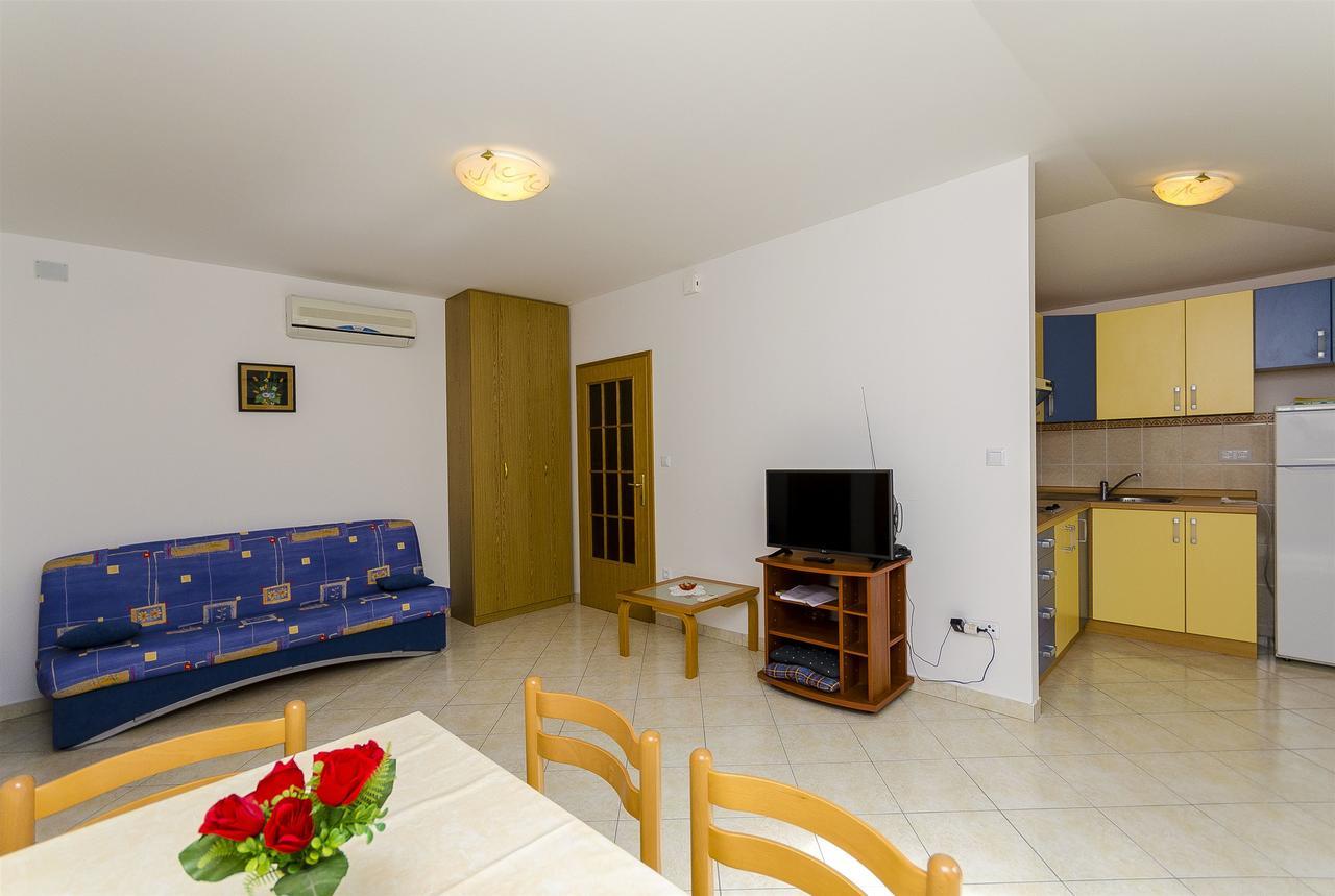 Apartments Krusica Трогир Экстерьер фото